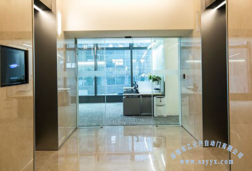 钢化玻璃赢咖2门-单位办公室经典案例图片